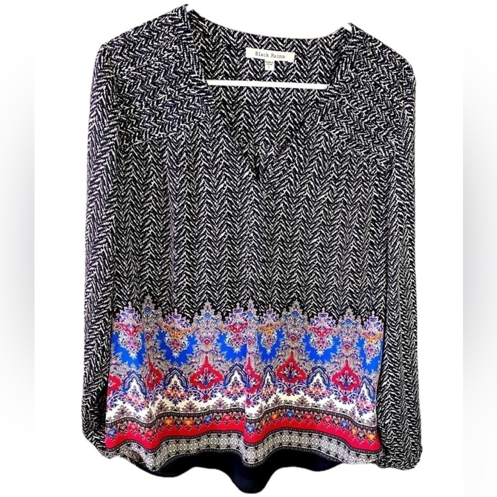 🌿Black Rain woman’s shirt black white top blouse size L. K-20